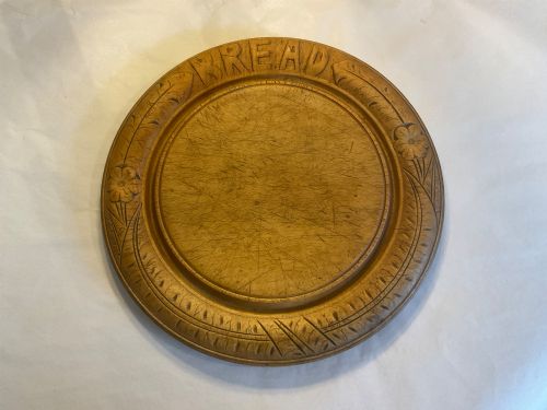 ANTIQUE BREAD BOARD