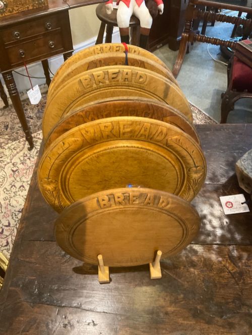 ANTIQUE BREAD BOARD - ADDITIONAL PHOTO 6
