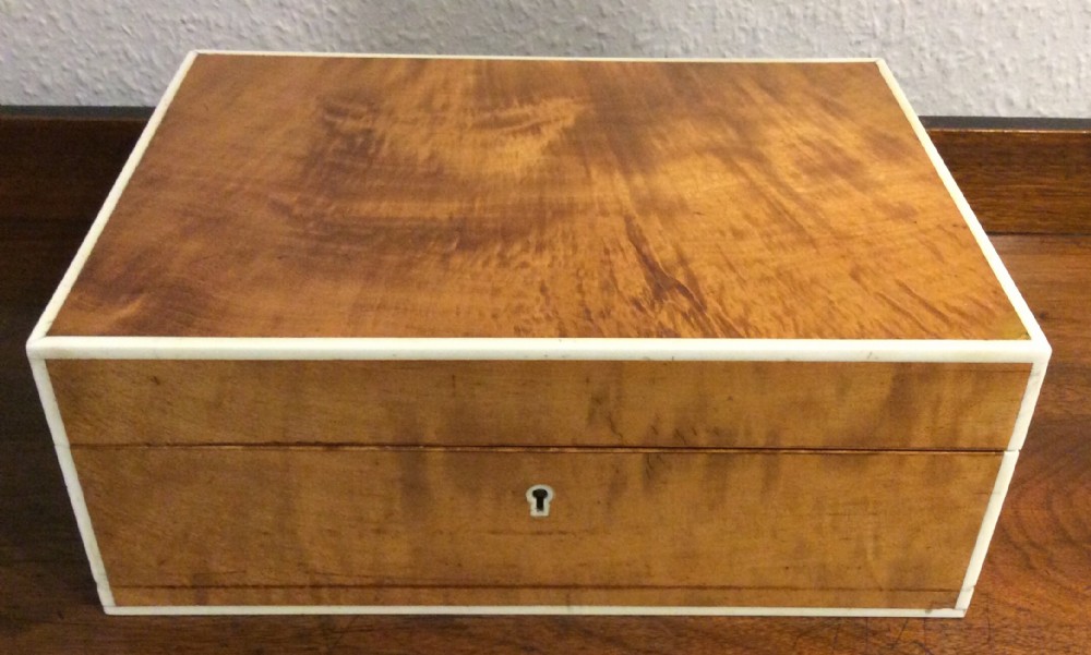Satinwood and Ivory Humidor