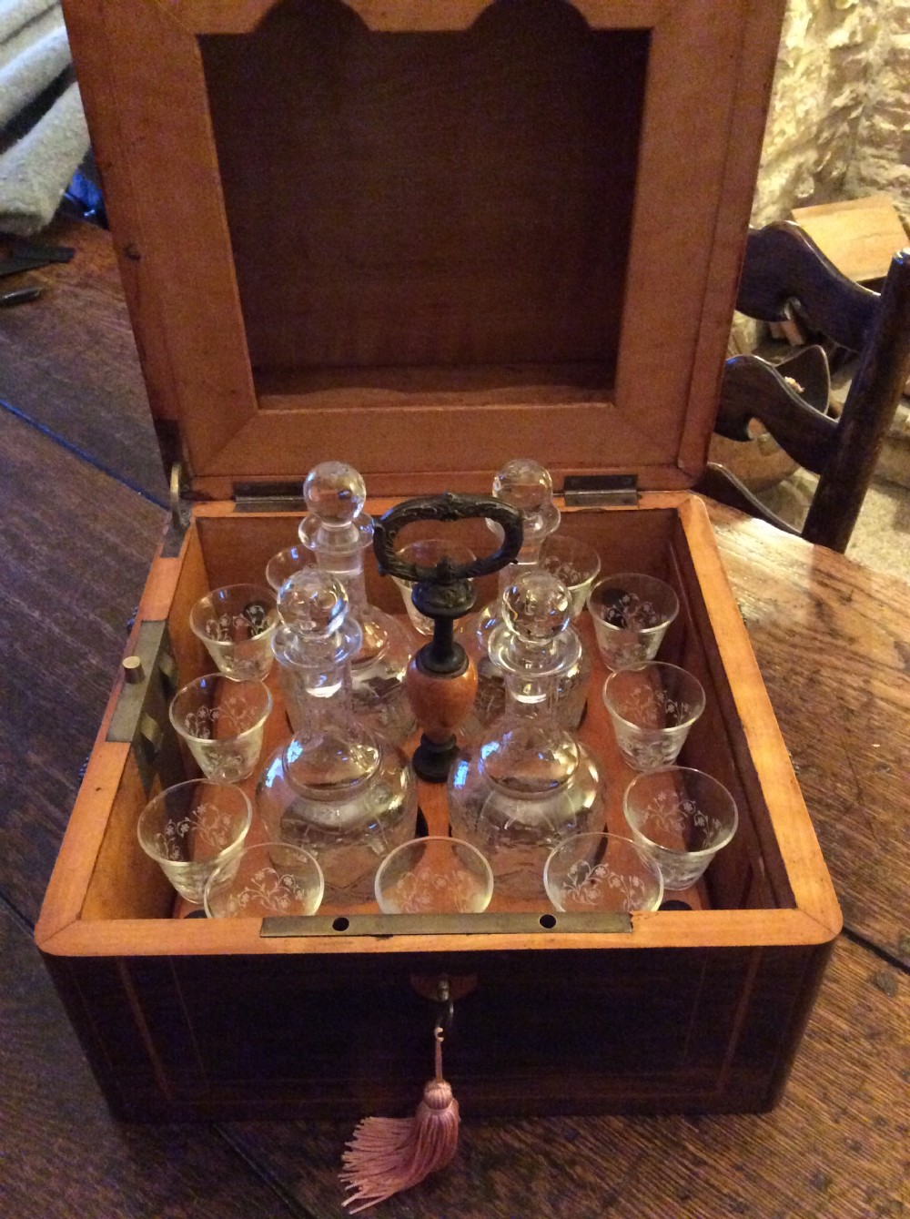 French inlaid decanter box