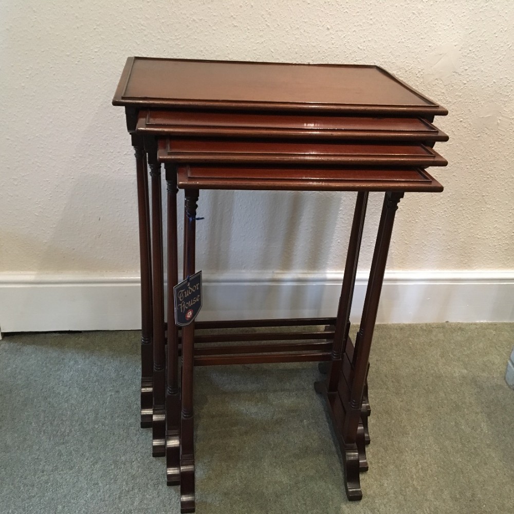 Mahogany Quartetto Nest of Tables 