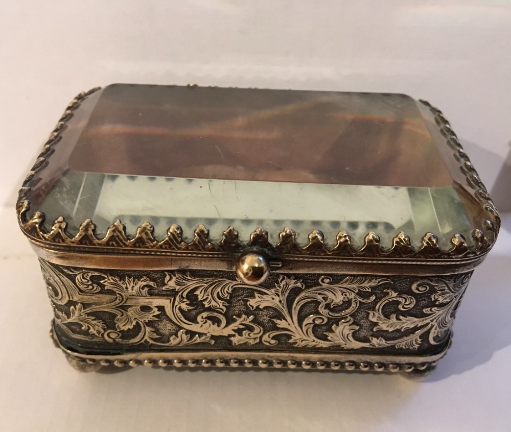 Bevelled glass jewellery casket 