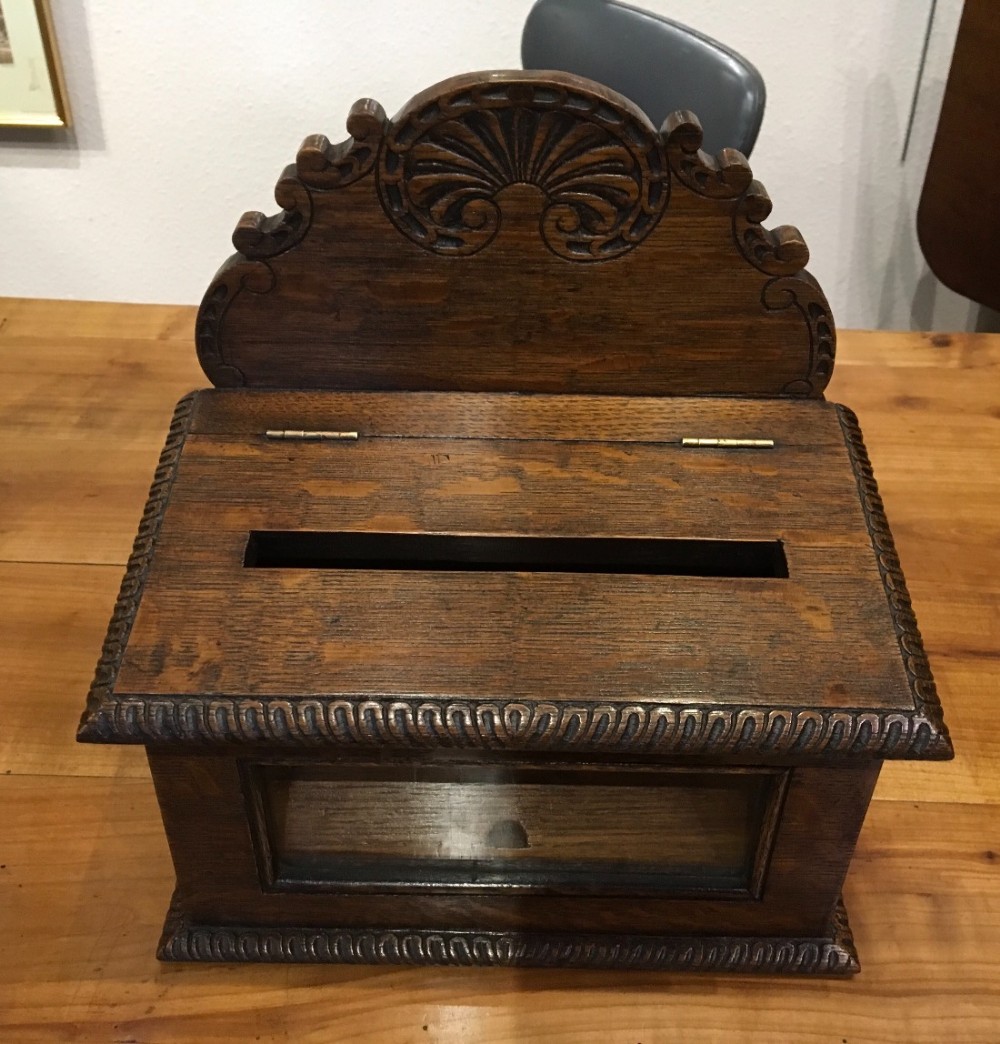Oak carved hotel post 