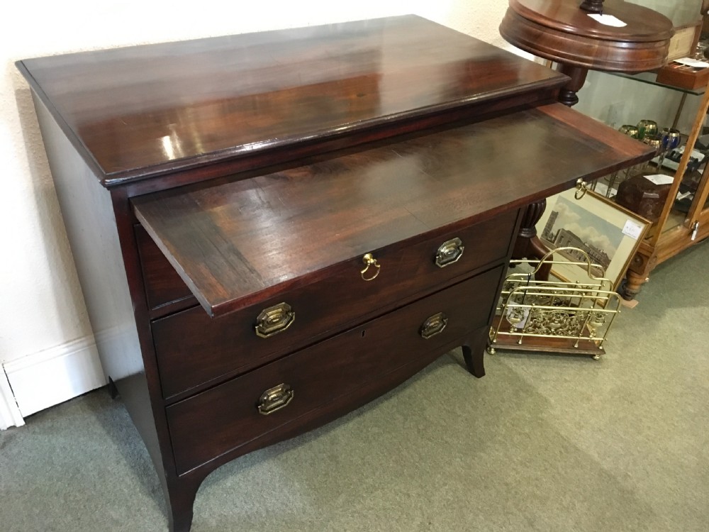 Fine quality George III Cuban Mahogany Batchelors Chest  View III