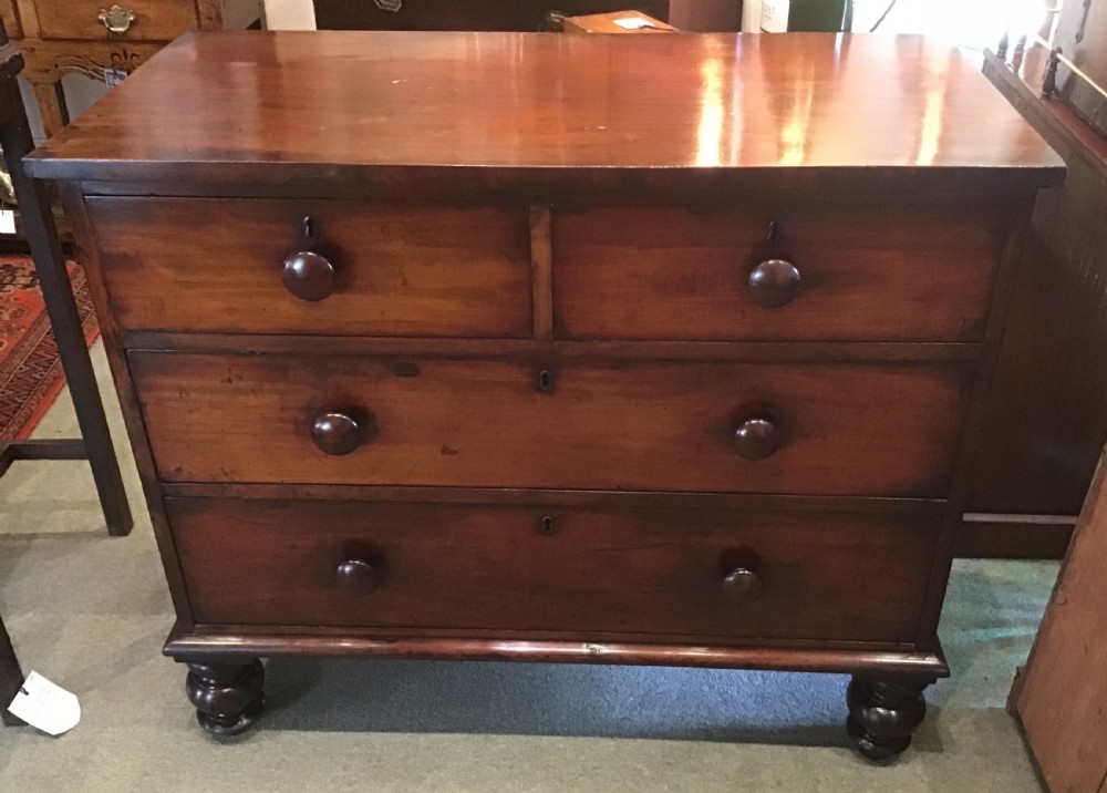 Early 19th century Mahogany Chest of Drawers 