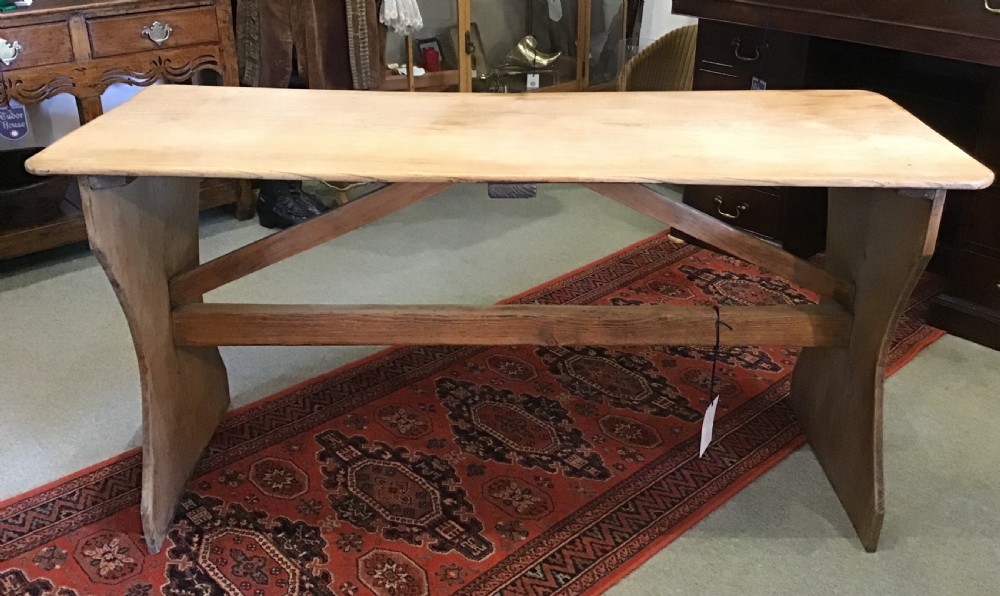 Elm Cotswold School Tavern Table