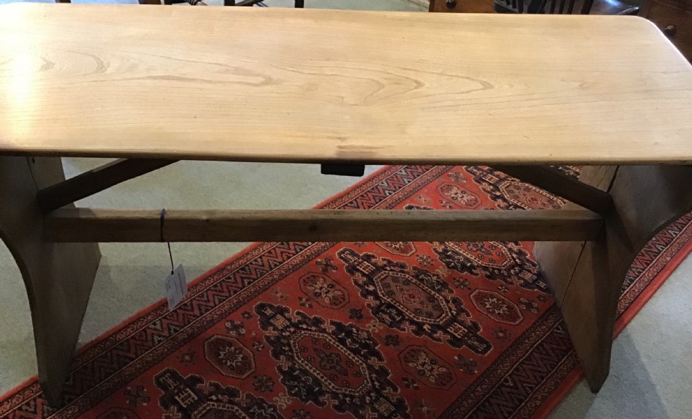 Elm Cotswold School Tavern Table View III