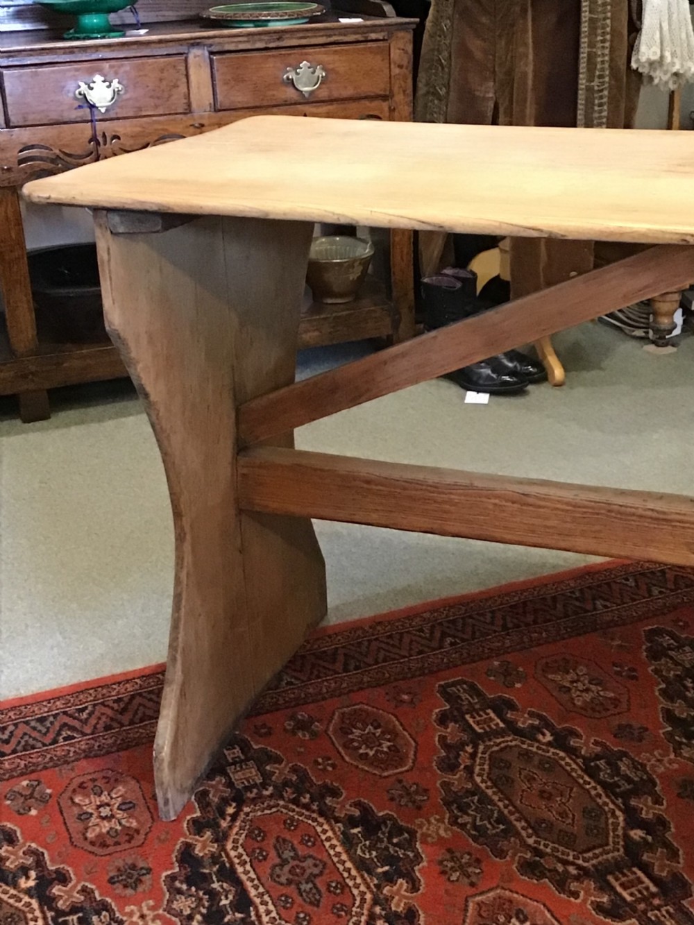Elm Cotswold School Tavern Table View VII