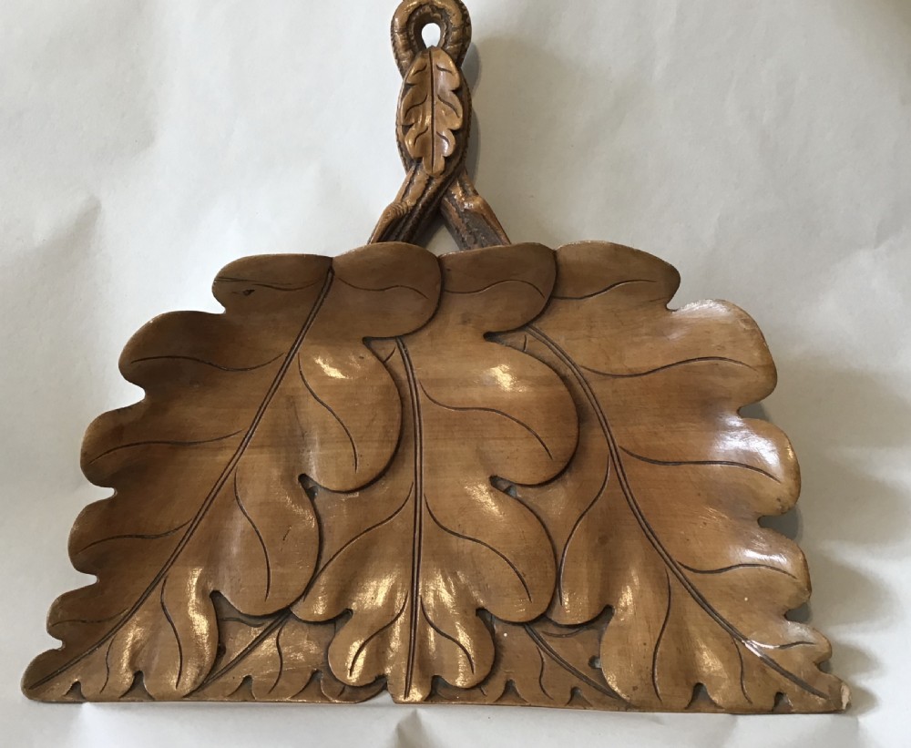 Treen crumb tray and brush  View VI