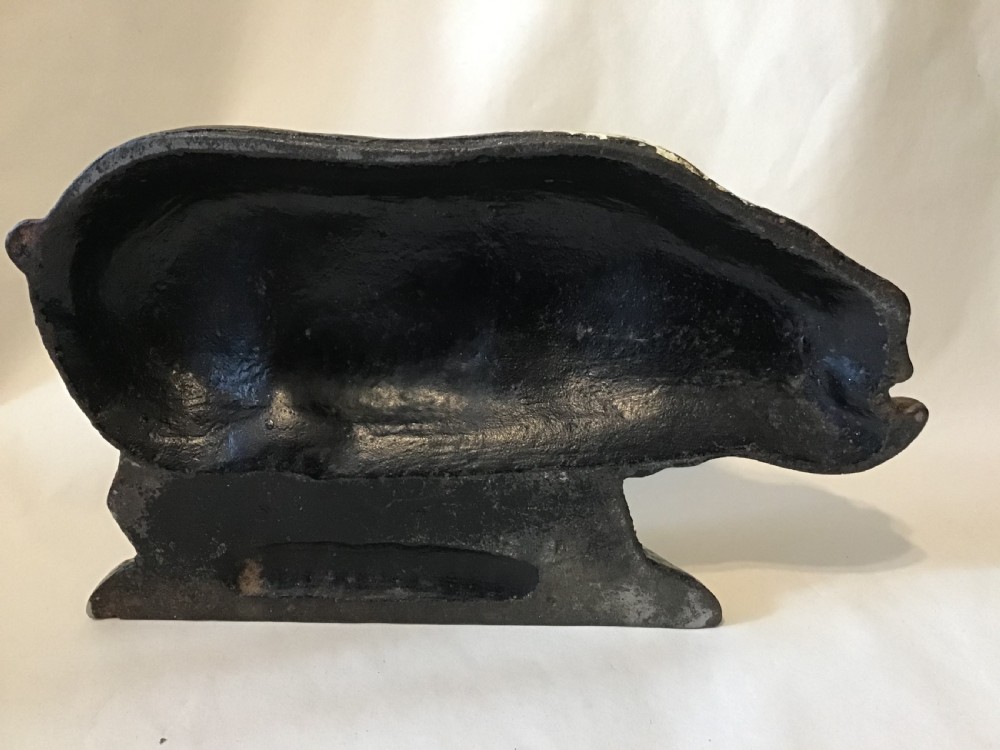 Charming cast iron pig doorstop  View III