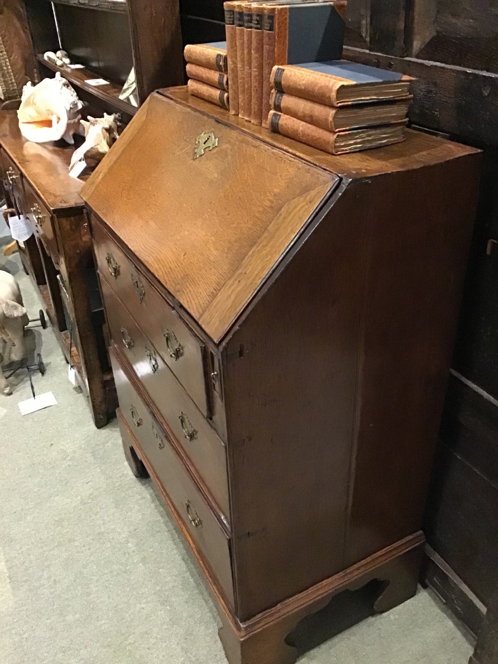 18th century Oak Bureau of small proportions  View VI