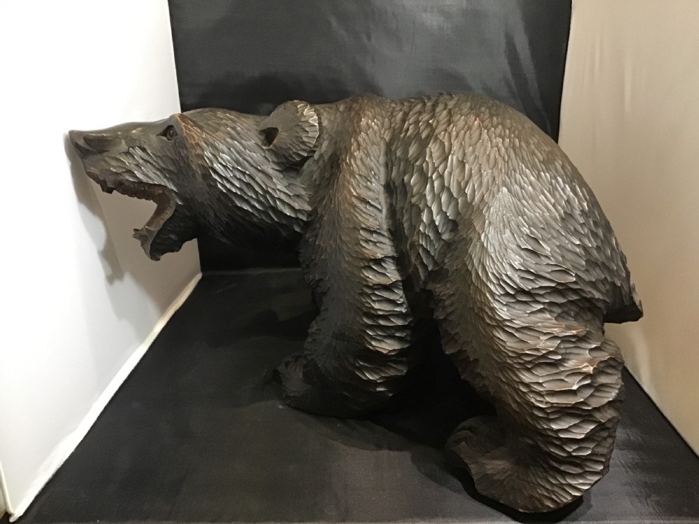 Black Forest Bear  View V