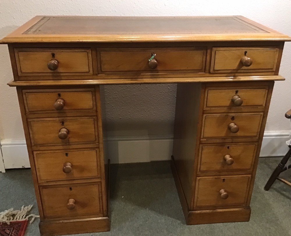 Mahogany pedestal desk 