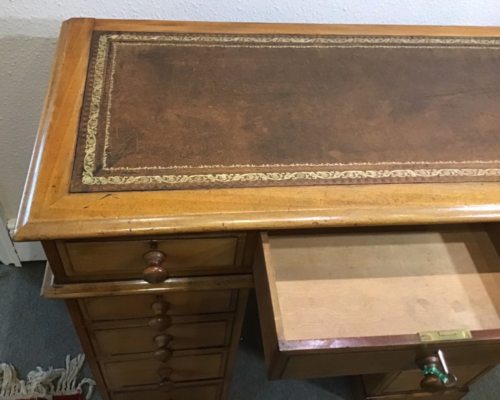 Mahogany pedestal desk  View IV