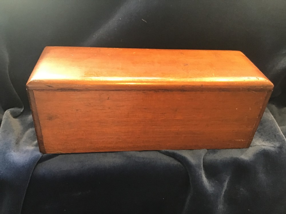 Mahogany cased Domino set  View II