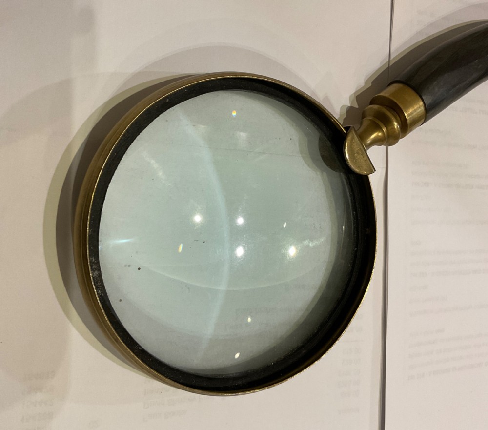 Antique horn handled magnifying glass  View IV