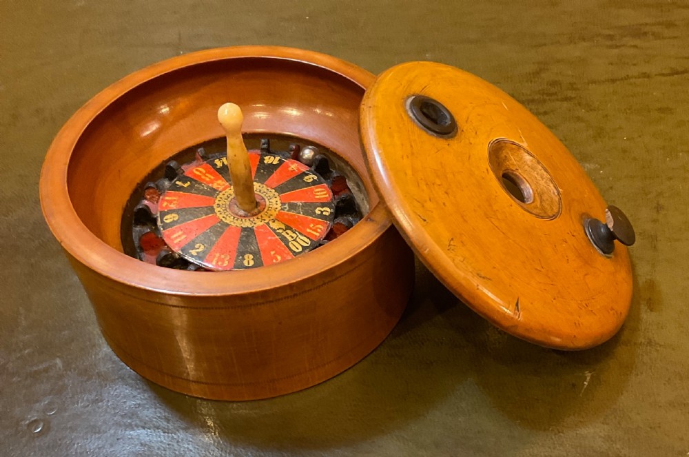 Antique miniature roulette game