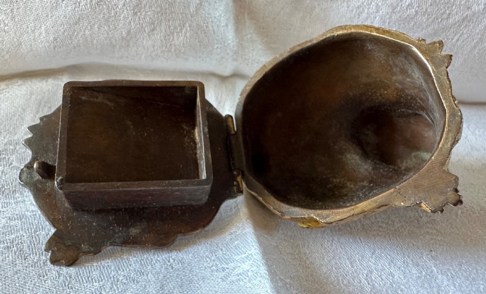 Franz Bergman cold painted stamp box int he form of a chick  View IV