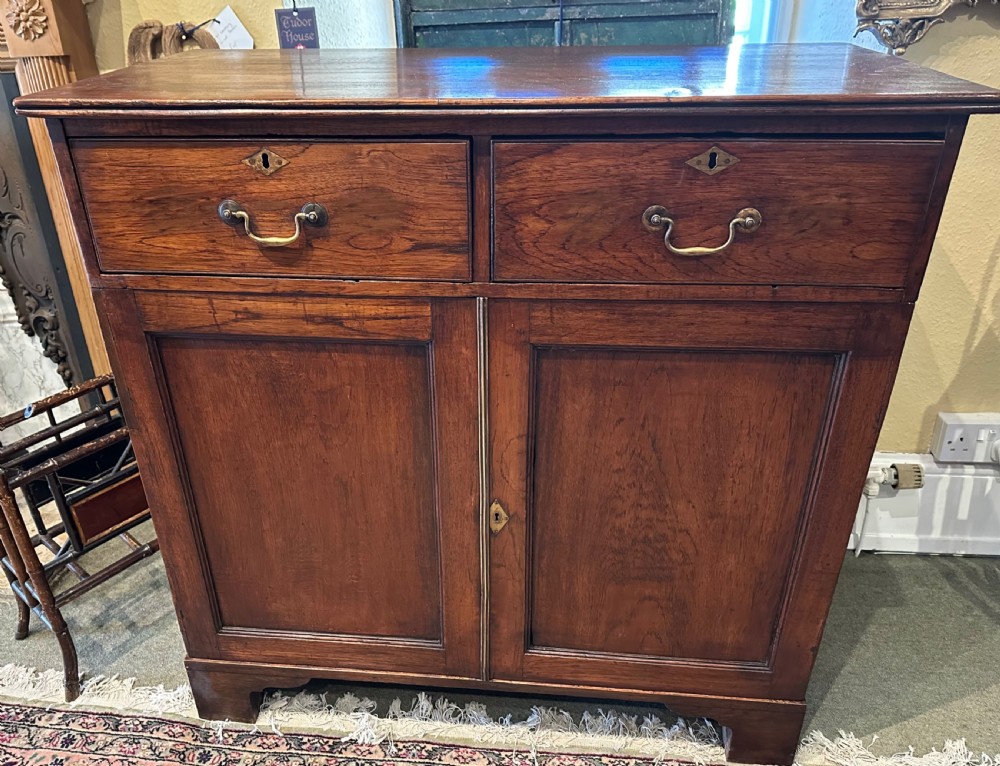 Early 19th century linen cabinet 