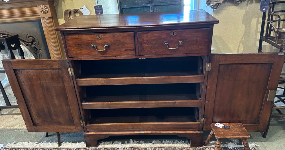 Early 19th century linen cabinet  View VI