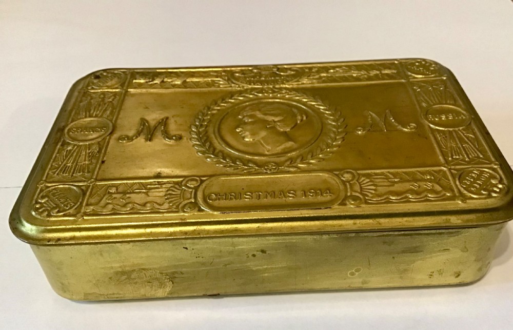 Princess Mary’s Christmas Tin  View II