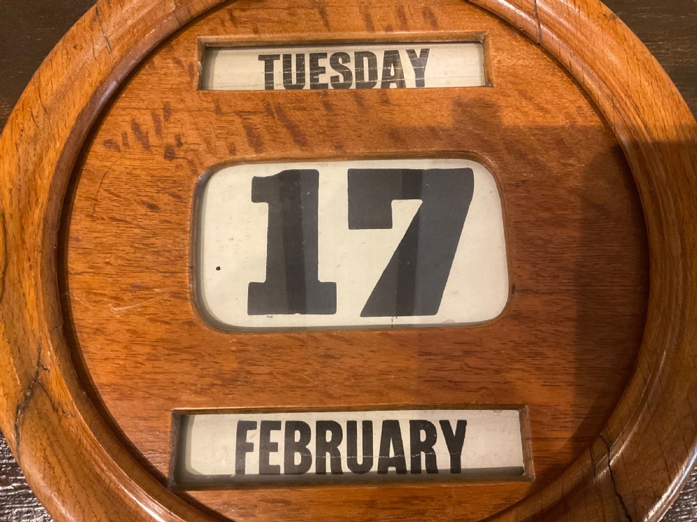 Oak Perpetual Calendar  View II