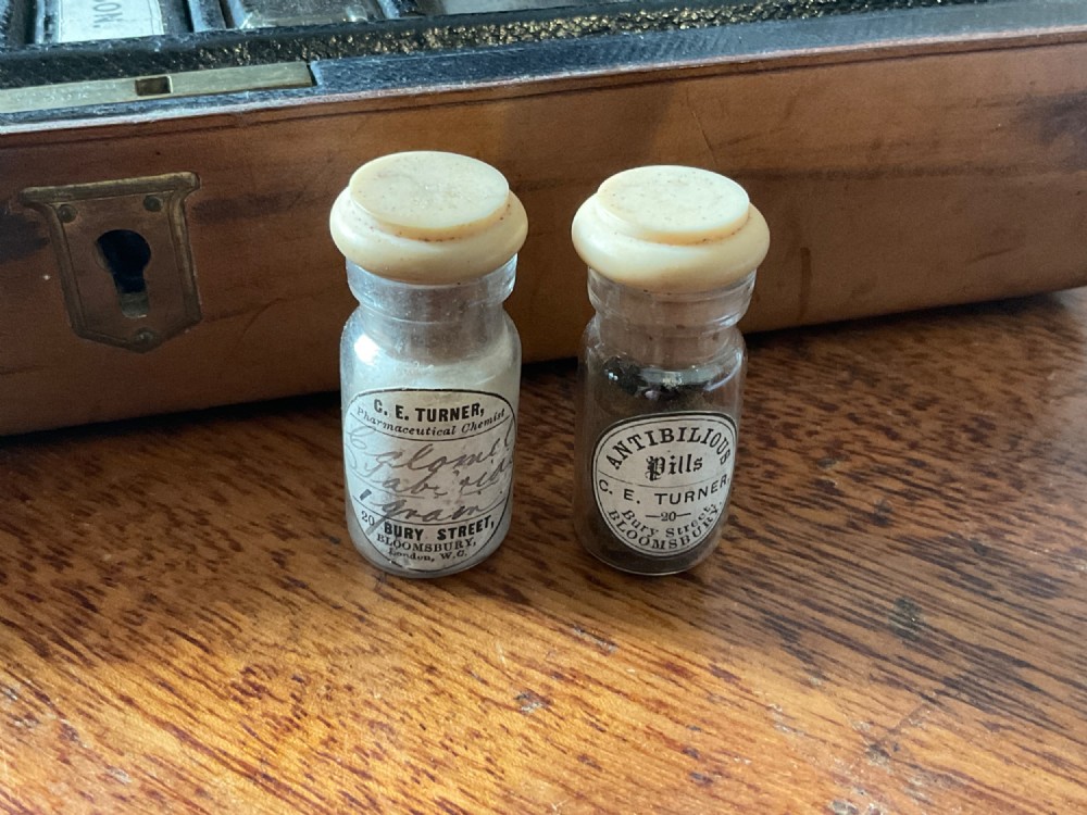 Victorian travelling apothecary set View XII