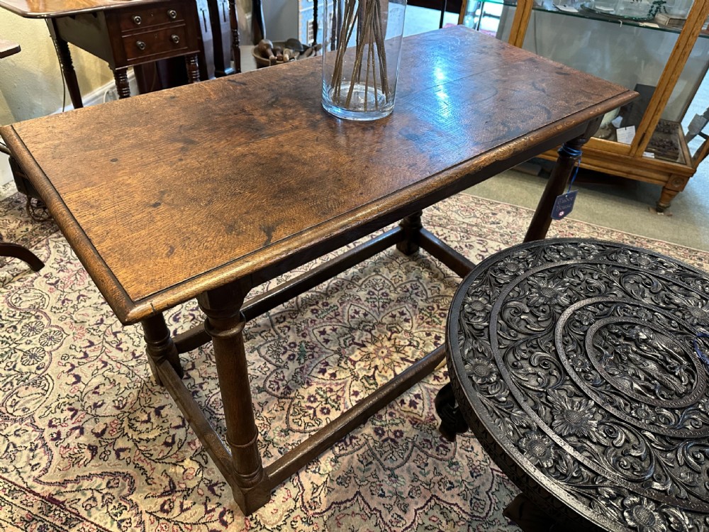 Early 18th century small oak refectory table  View VIII