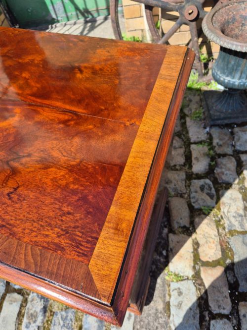 STUNNING GEORGIAN BATCHELORS CHEST OF DRAWERS - ADDITIONAL PHOTO 4