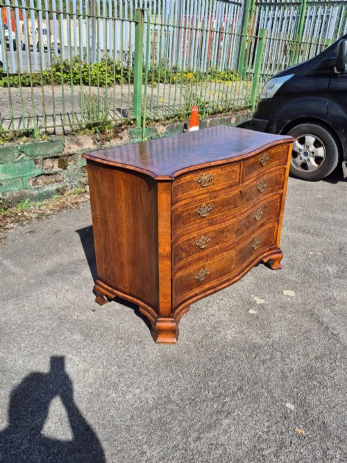 LARGE BURR WALNUT SERPENTINE CHEST OF DRAWERS - ADDITIONAL PHOTO 2