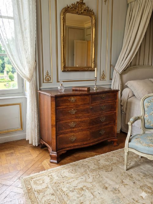 LARGE BURR WALNUT SERPENTINE CHEST OF DRAWERS - ADDITIONAL PHOTO 3