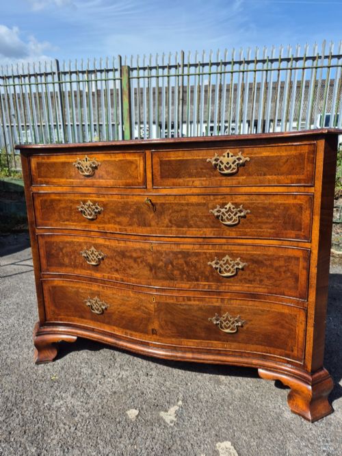LARGE BURR WALNUT SERPENTINE CHEST OF DRAWERS - ADDITIONAL PHOTO 12