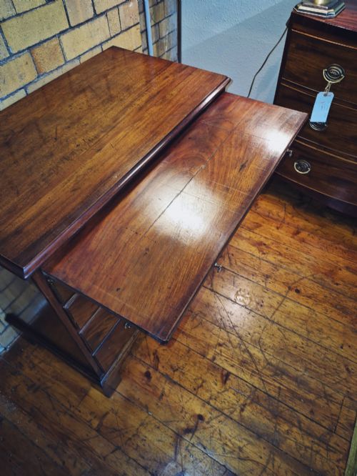 GEORGIAN BATCHELORS CHEST OF DRAWERS - ADDITIONAL PHOTO 5