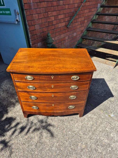WELL PROPORTIONED REGENCY BOWFRONT CHEST OF DRAWERS - ADDITIONAL PHOTO 11