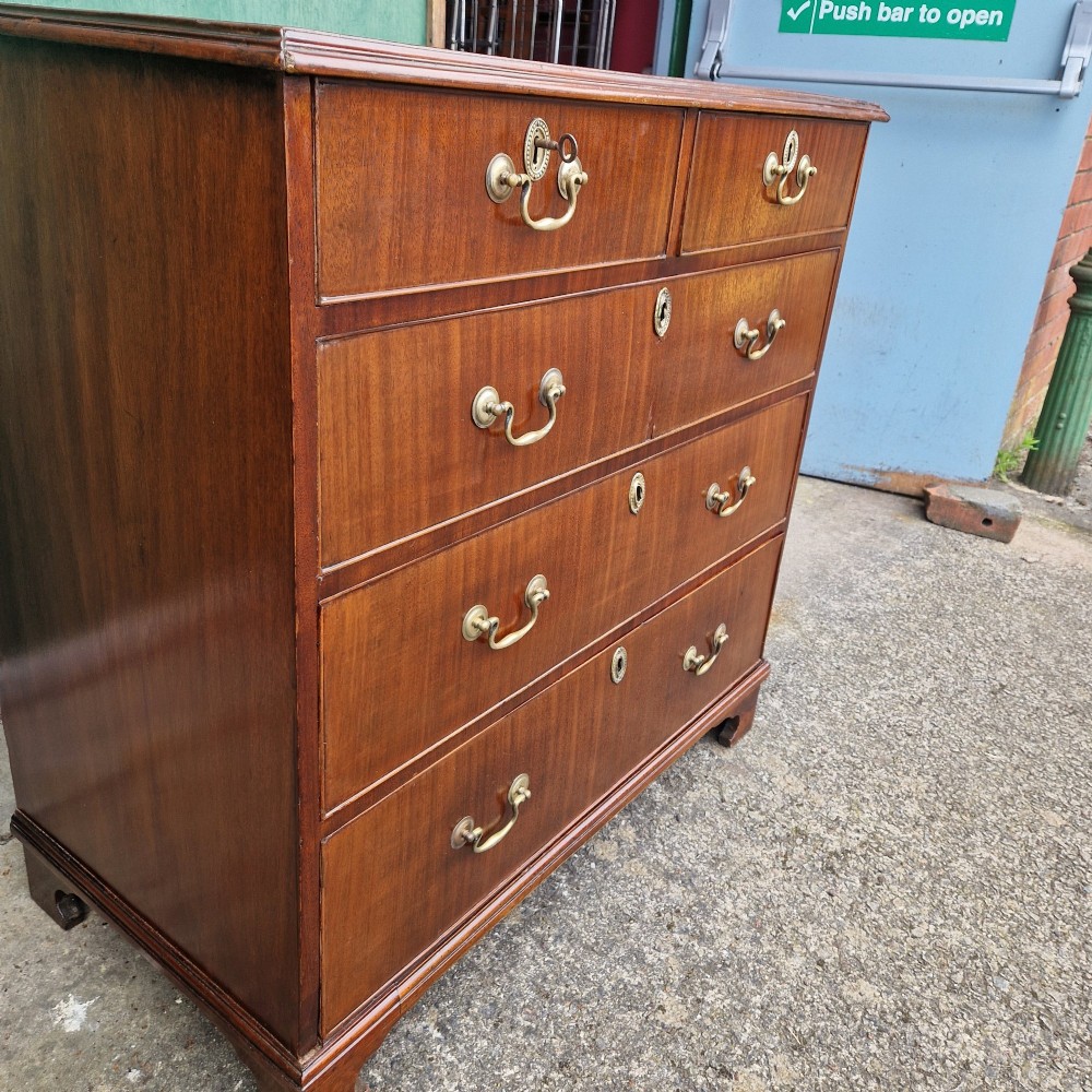 George third chest of drawers View IX