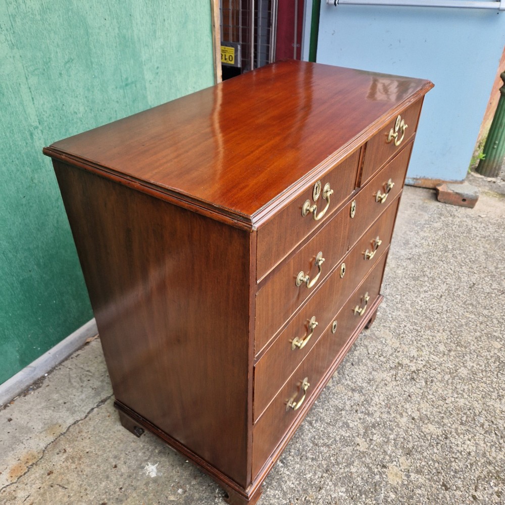 George third chest of drawers View XIV