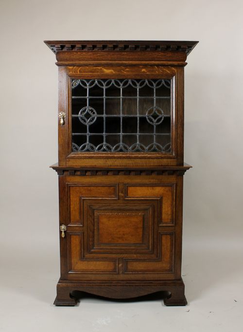 Arts & Crafts Oak Side Cabinet.