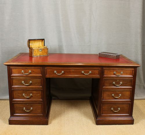 Superior Quality Edwardian Desk C.1905.