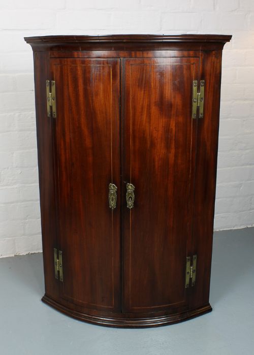 Georgian Mahogany Bow Front Corner Cupboard.