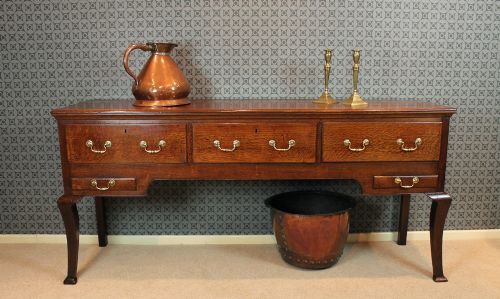 Early 19th.c. Oak Dresser Base.