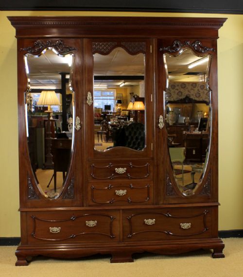Large Victorian Mahogany Wardrobe.