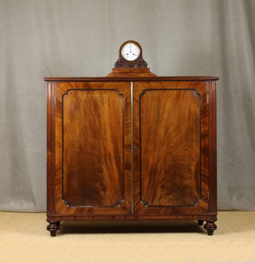 Early 19th.c. Mahogany Side Cabinet.