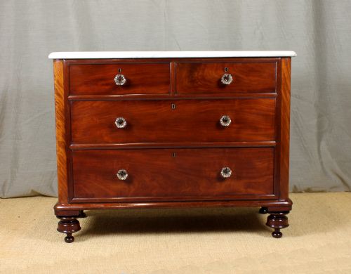 Marble Top Mahogany Chest of Drawers.