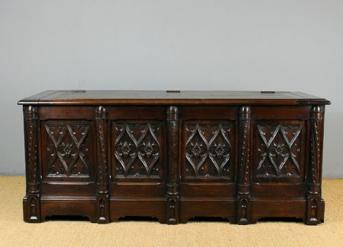 Gothic Oak Bedding Box or Coffee Table.