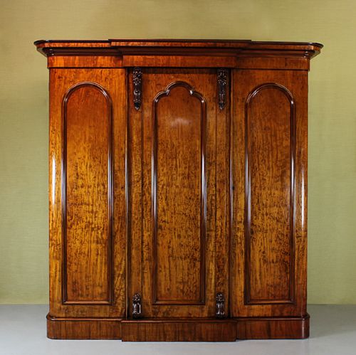 Mid 19th.c. Mahogany Wardrobe.