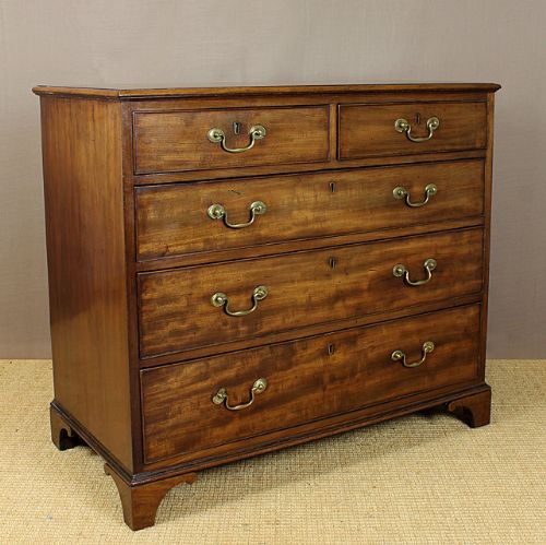 Early 19th.c. Mahogany Chest of Drawers.