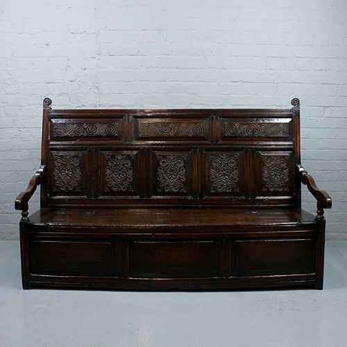 Large Oak Box Settle