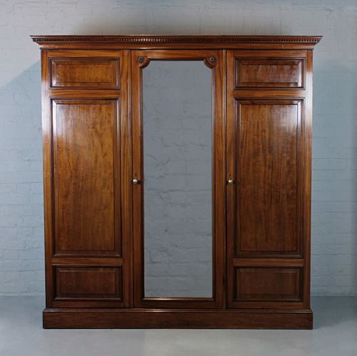 Edwardian Mahogany Wardrobe.