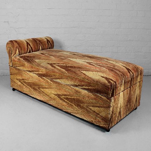 Late Victorian Ottoman Day Bed.
