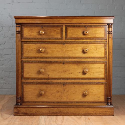 Original Painted Pine Chest of Drawers.